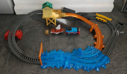 Treasure chase trackmaster set - trackmaster,