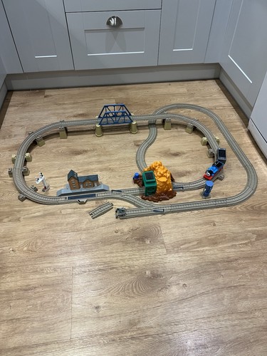 Trackmaster tomy thomas train - tomy,