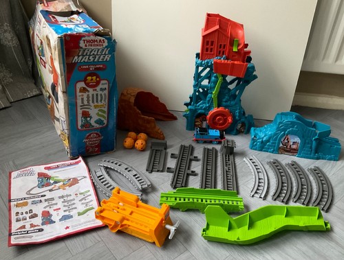 Thomas friends trackmaster - thomas,