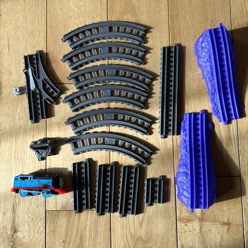 Thomas the tank engine - thomas,