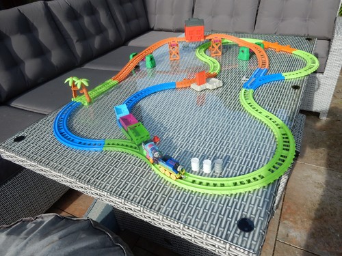 Thomas friends trackmaster - thomas,