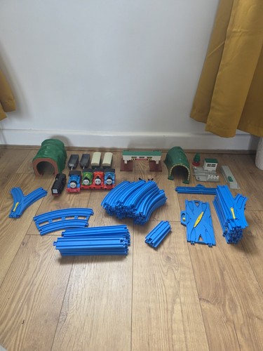 Tomy thomas the tank - tomy,